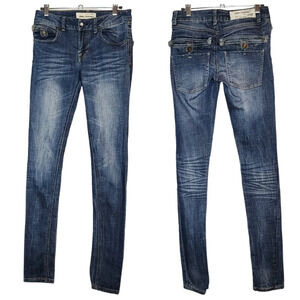 Jimmy Taverniti jeans. Women's size 26. 32" inseam. Medium wash